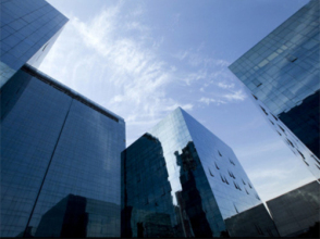 四周构�g式玻璃幕�? width=